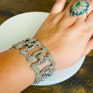 Vintage bracelet hammered modernist silver tone